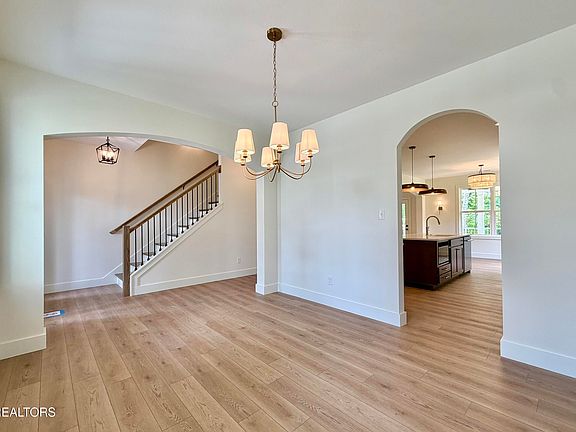 4th image of 1701 Harvey Rd