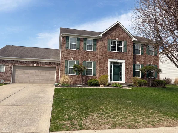 246 Wakefield Dr E, Greenwood, IN 46142