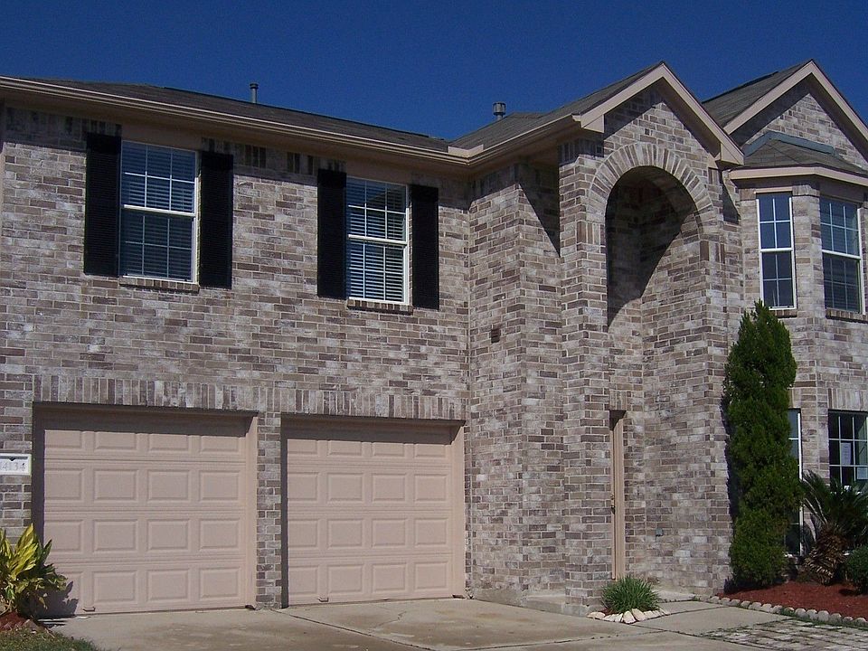 2005 Build, 4 bed/2.5 bath
