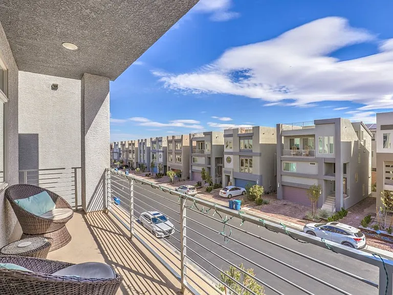 8086 Misty Canyon Ave — Photo 17