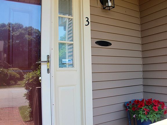 3rd image of 3 Doyle Ln #3