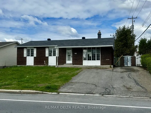 774 Edmond St, Hawkesbury, ON K6A 3C1