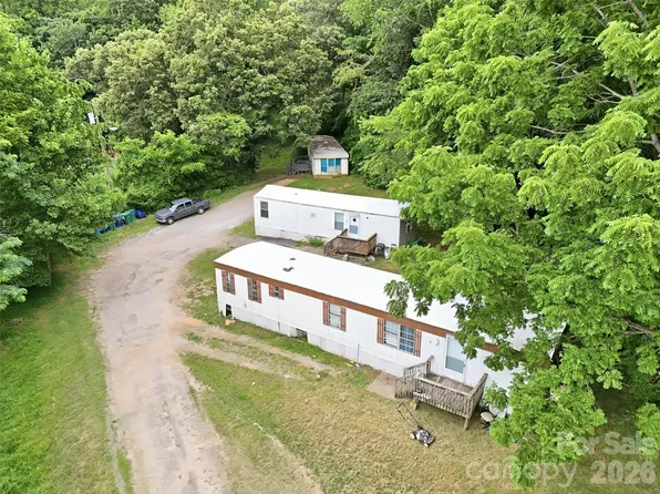 126 Lindsey Rd, Candler, NC 28715