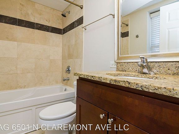 3rd image of 6507 N Claremont Ave APT 3