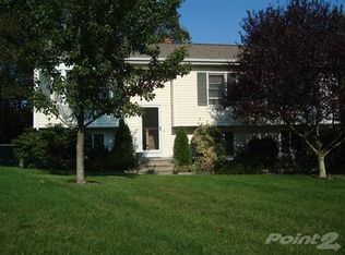 41 Wyngate Cir, Groton, CT 06355