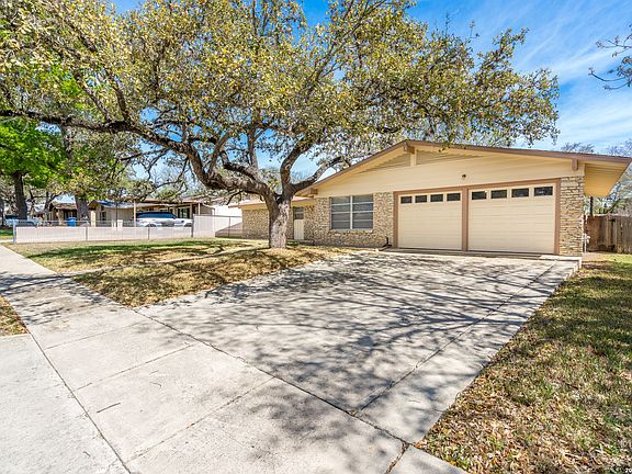 3rd image of 11122 Cedar Elm