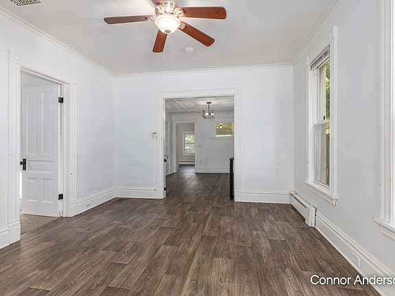 3rd image of 543 Leonard St NE