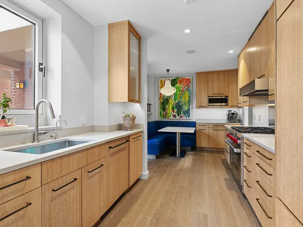 201 East 80th Street image 11 of 21