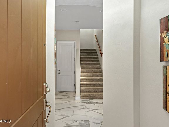4th image of 1624 N Lynch