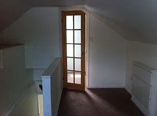 3 bed, 859 sqft, $1,100 — Photo 1