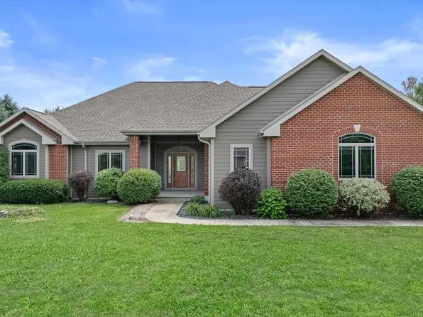 227 Hunters CROSSING N N, Slinger, WI 53086