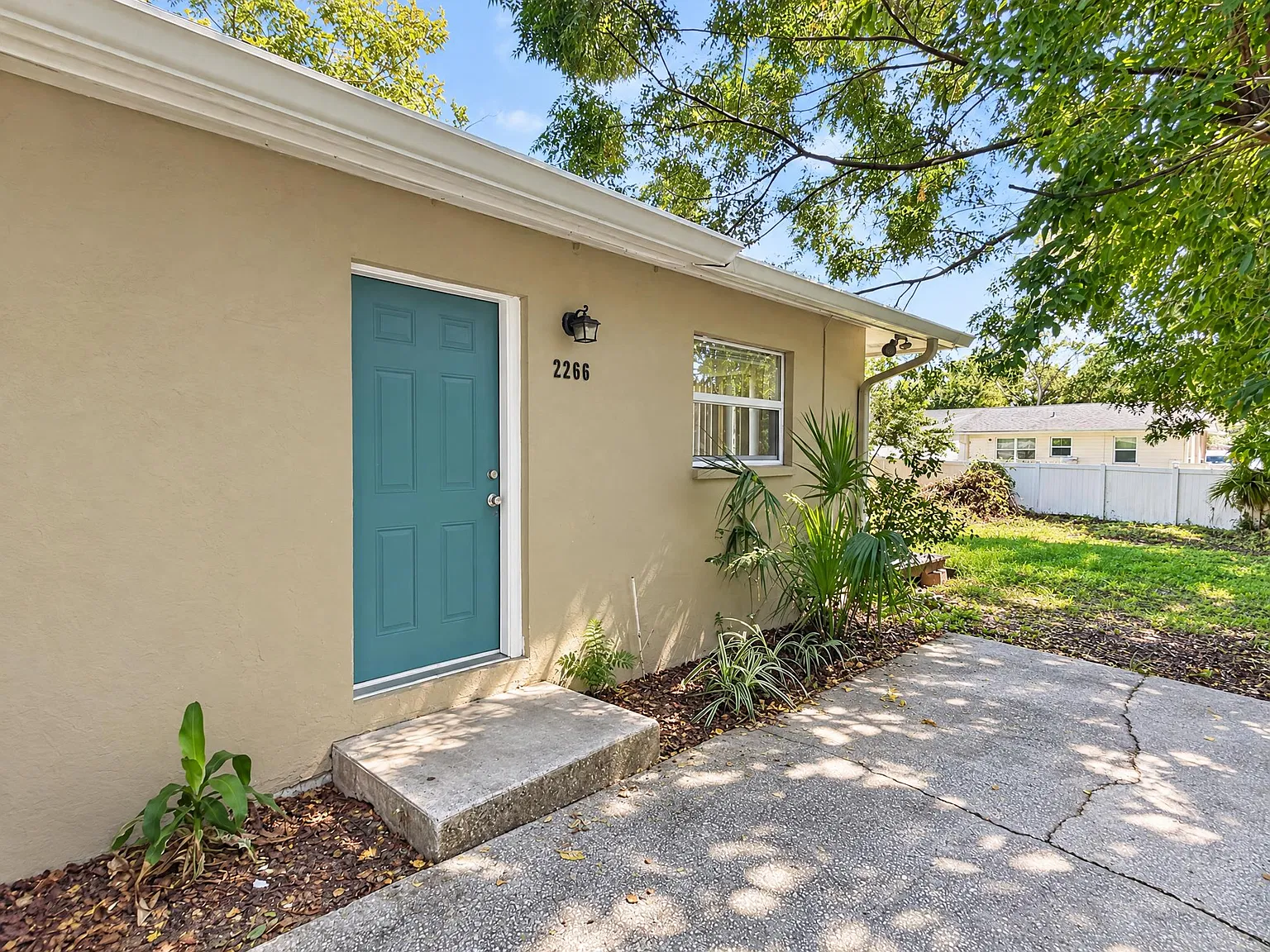 2 bed, 754 sqft, $1,700 — Photo 2