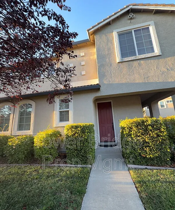 1946 Muscovy Rd
