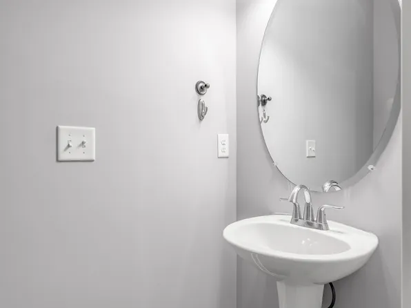 138 Abbey Rd, Versailles, KY 40383