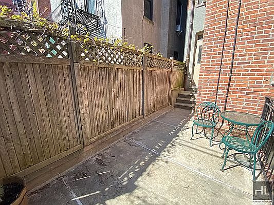 2nd image of 598 6th St APT 1c