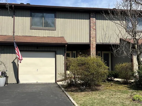 143 Wilcox Ct, Matawan, NJ 07747