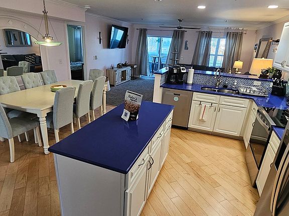 2nd image of 3300 Sanibel Cir Unit 3301