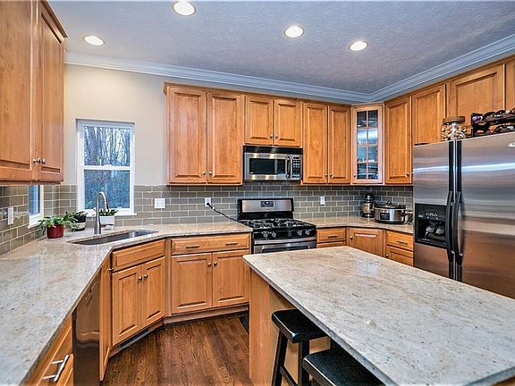 5th image of 32849 Sorrento Ln