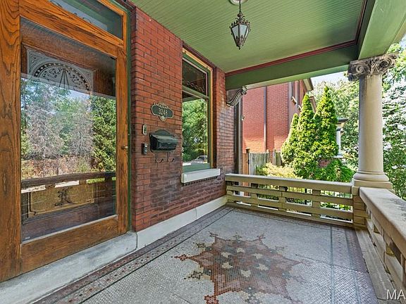 4th image of 3248 Copelin Ave