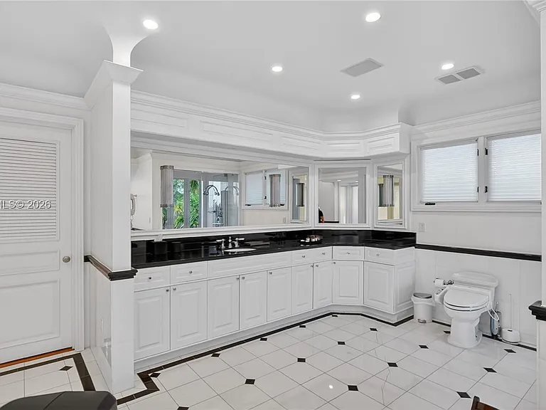 260 Cape Florida Dr — Photo 54
