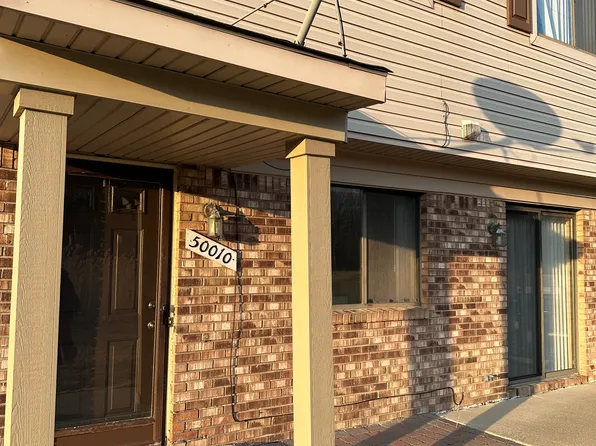 50010 S Angelo Ct, Chesterfield, MI 48047