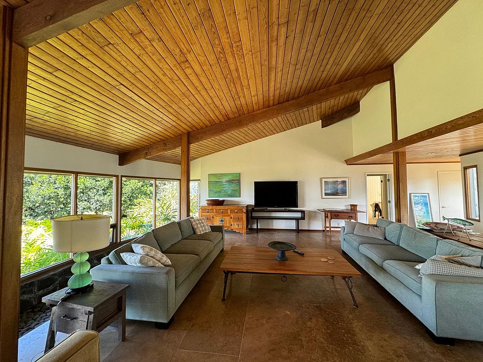 Spacious Living area