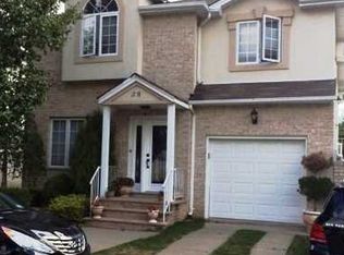 39 Savo Loop, Staten Island, NY 10309