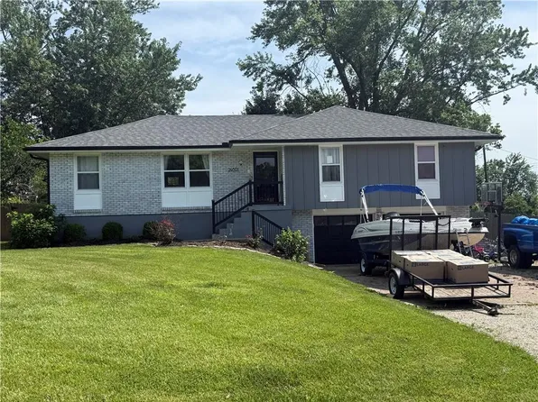 24601 W 86th Ter, Lenexa, KS 66227