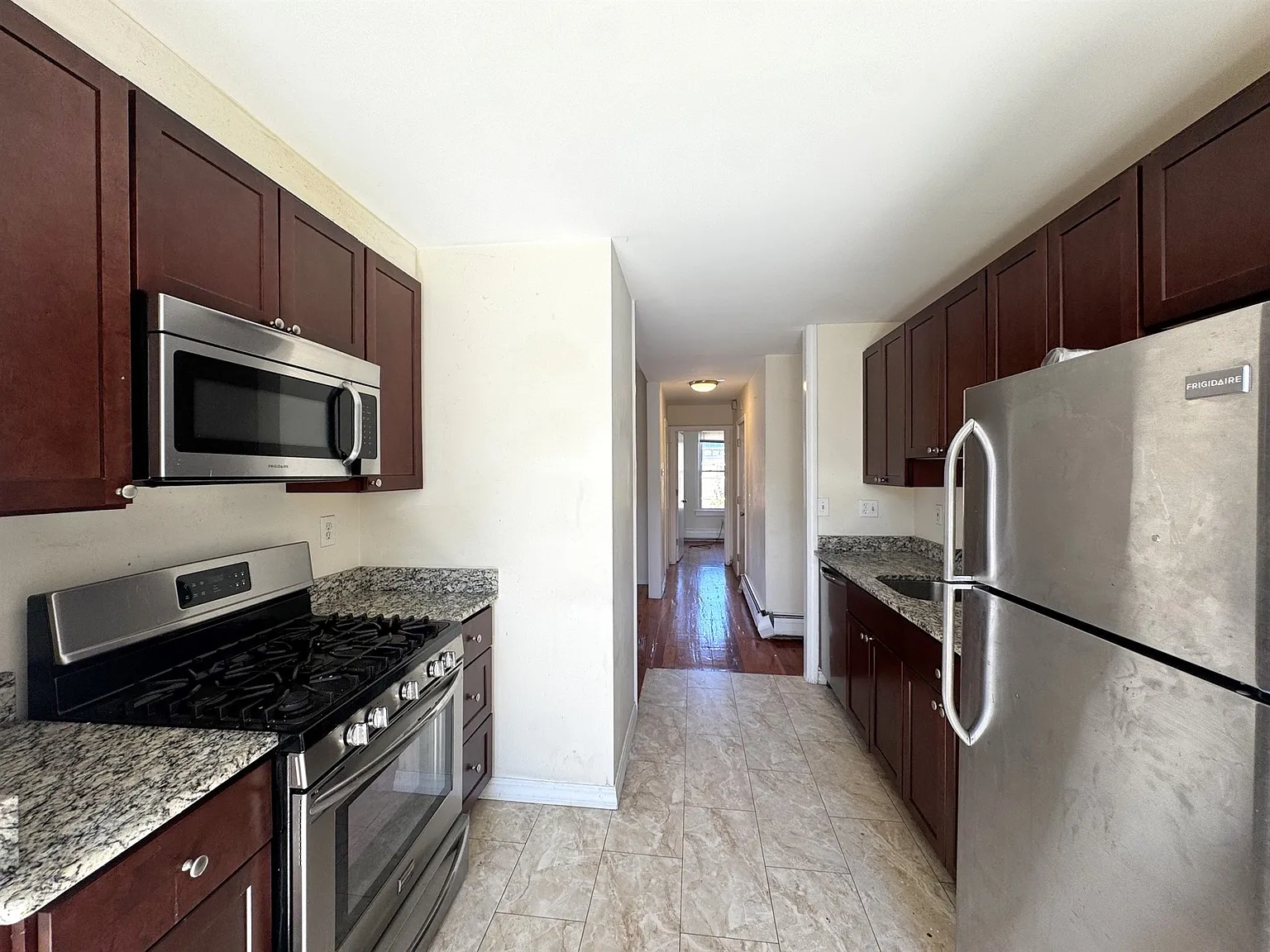 2 bed, 1100 sqft, $3,100 — Photo 1