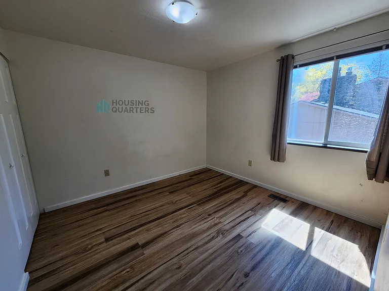 3318 S Bernard St — Photo 12