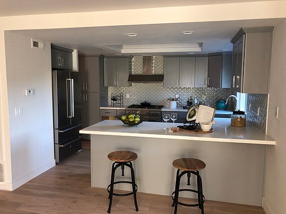 3rd image of 9091 Meadowrun Pl