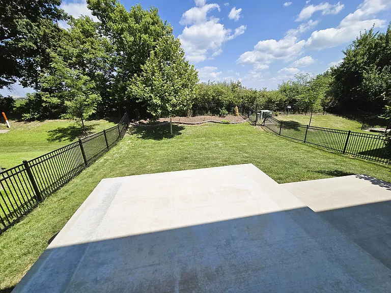 18025 Hauser St — Photo 37