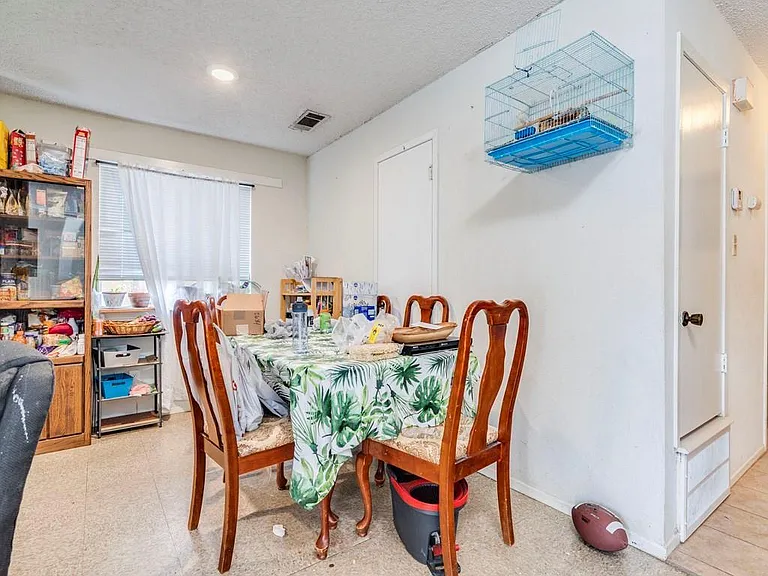 6105 Ada Ct — Photo 4