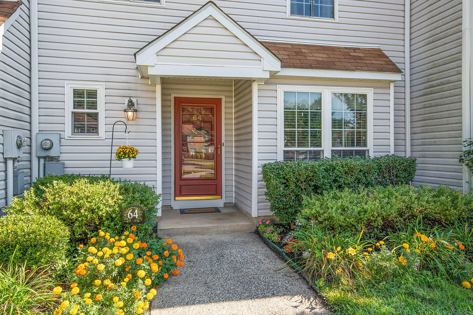 64 Foxwood Pl photo 1