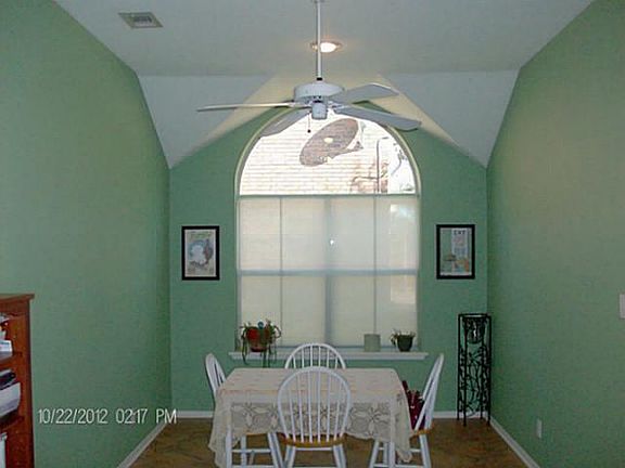 3rd image of 660 Forest Bend Dr