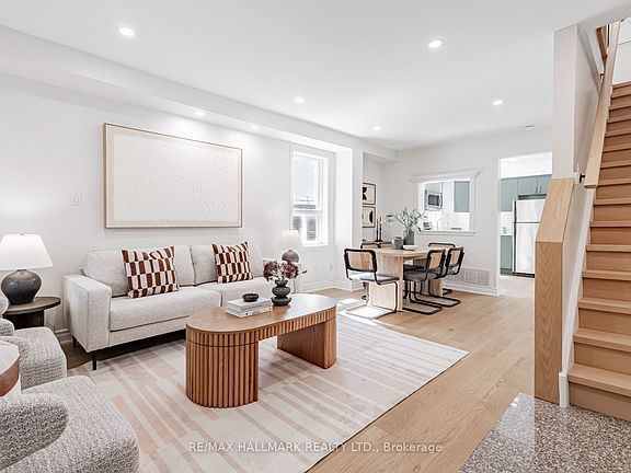 3rd image of 8 Redwood Ave