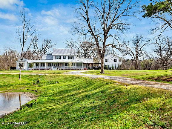 3rd image of 1405 Church Hill Rd