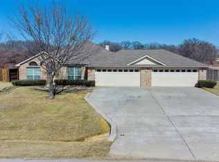 112 Faircrest Dr, Aubrey, TX 76227