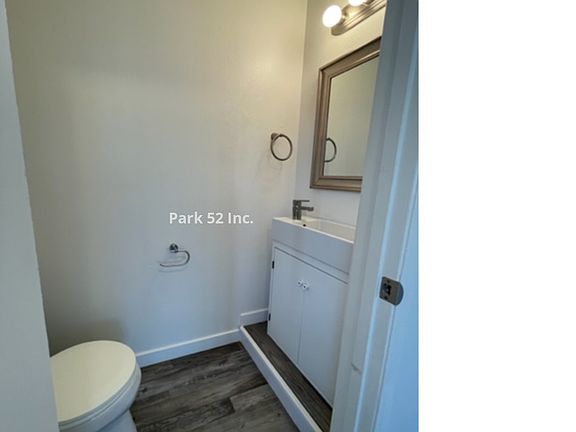 4th image of 602 1/2 S Sheridan Ave