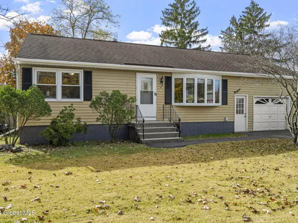 4 E Ford Drive, Latham, NY 12110
