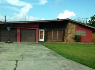 1800 Duff Dr, Port Arthur, TX 77642