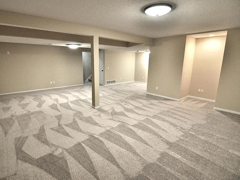 10413 Spyglass Dr — Photo 38