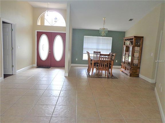 4th image of 3827 Parkway Blvd
