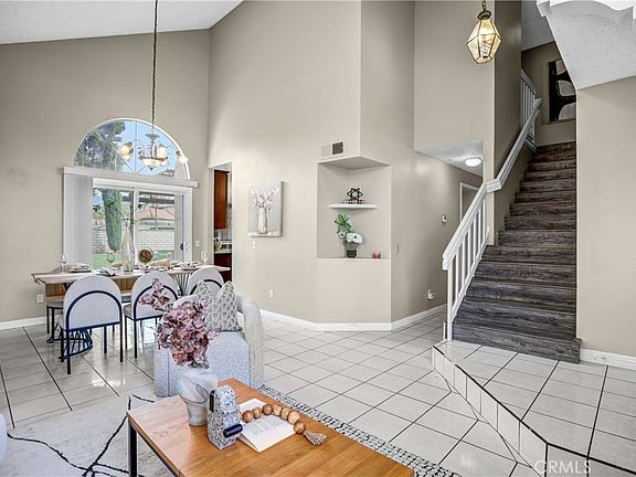 5th image of 13614 Alexander Ct