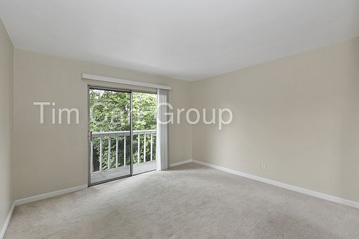 3rd image of 221 Del Mar Ave