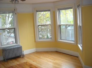 25 Grant St APT 5, Portland, ME 04101
