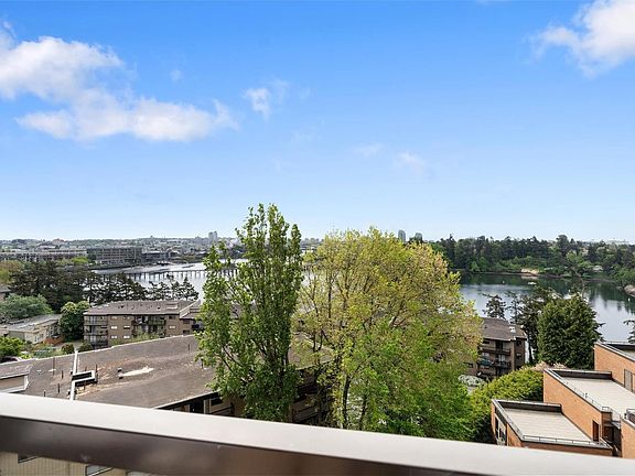 5th image of 103 Gorge Rd E #703
