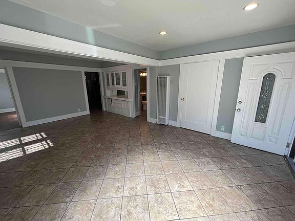 2nd image of 17 Bonito Ave #1
