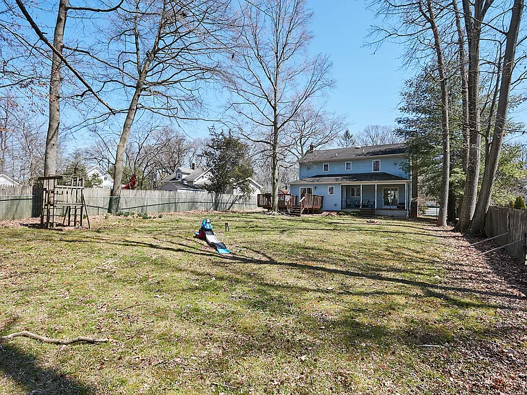 34 Berrien Ave — Photo 44