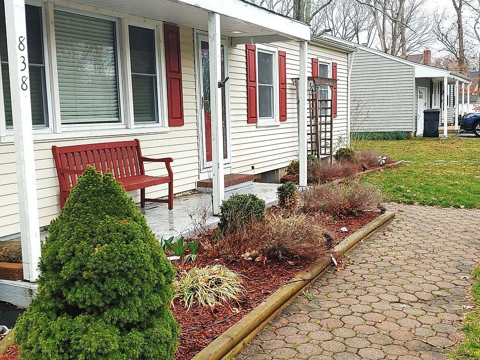 1st image of 838 Bartlett Place